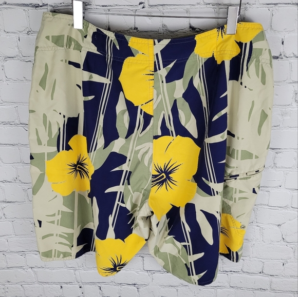BODY GLOVE | floral flower surf board shorts - Picture 2 of 6